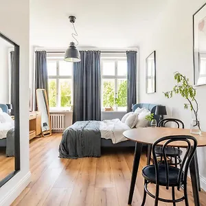 Apartament Rozbrat With Park View, Warszawa
